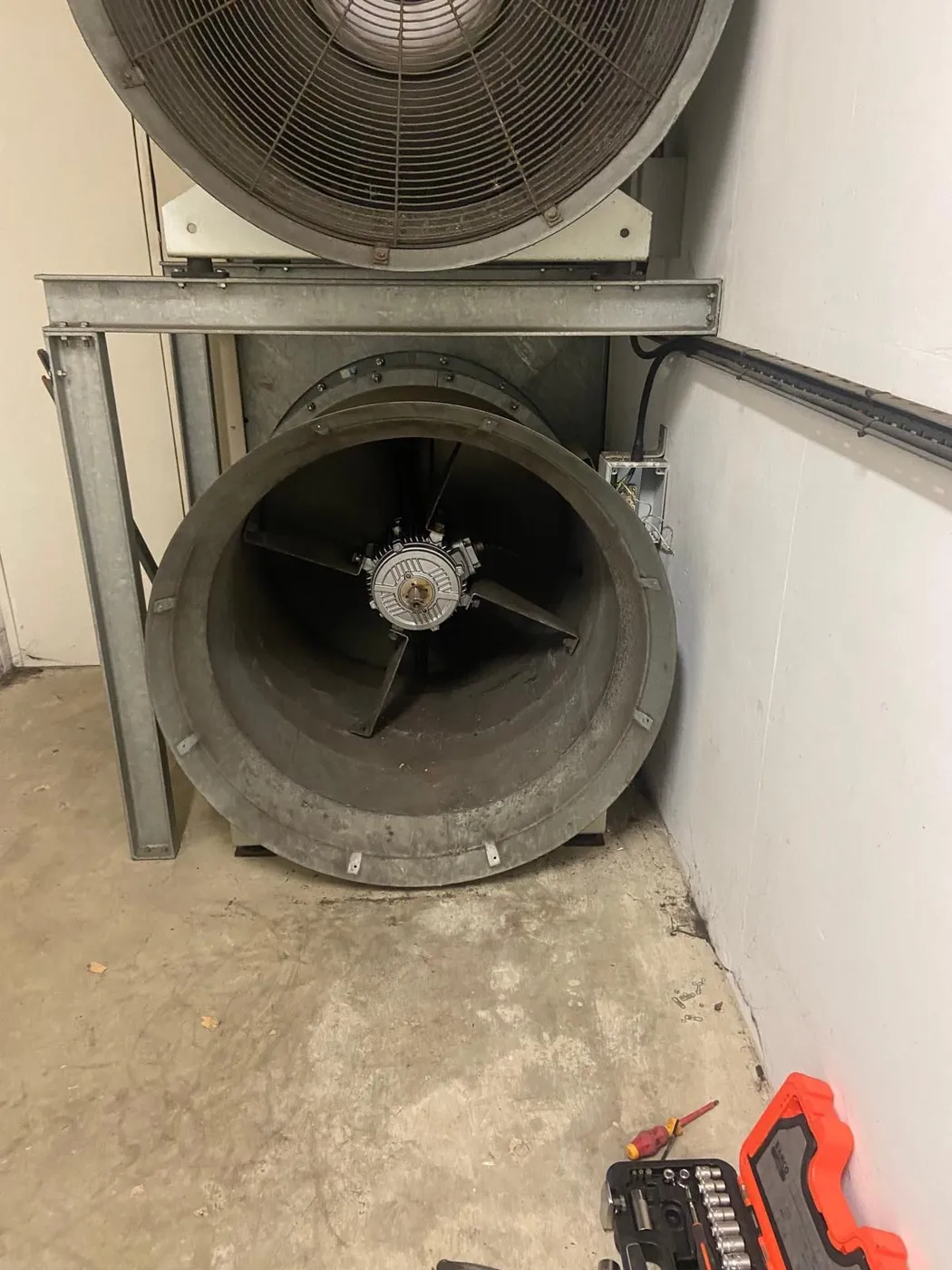 Fan motor replacement in Stratford (2)